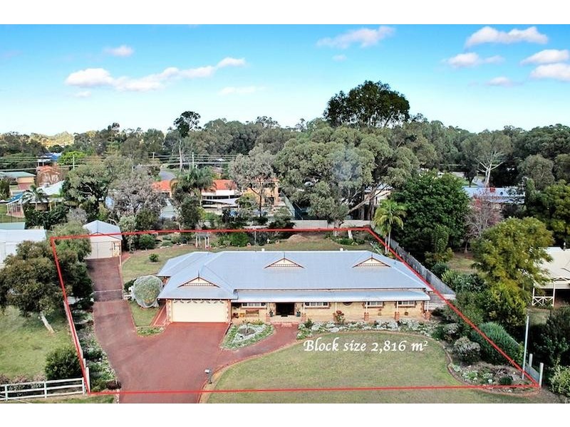 5 Navarre Row, Greenfields WA 6210