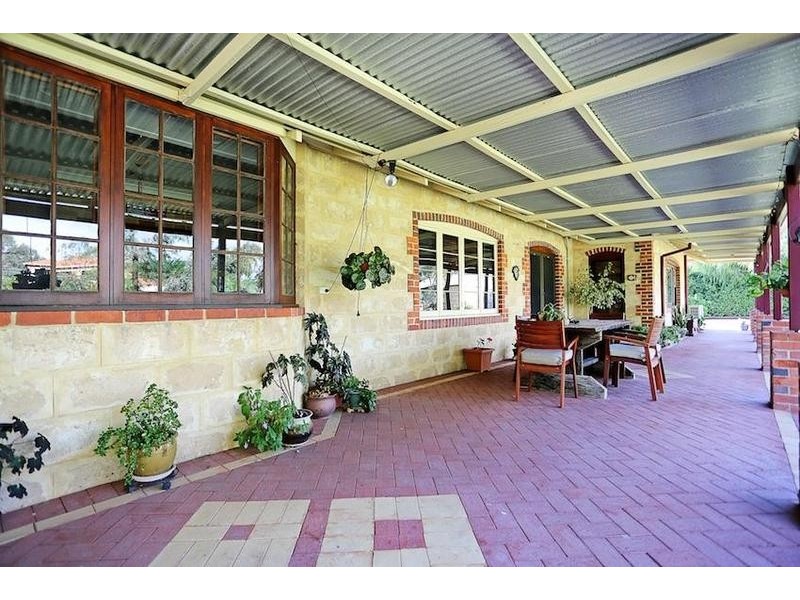 5 Navarre Row, Greenfields WA 6210