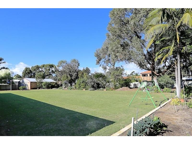 5 Navarre Row, Greenfields WA 6210