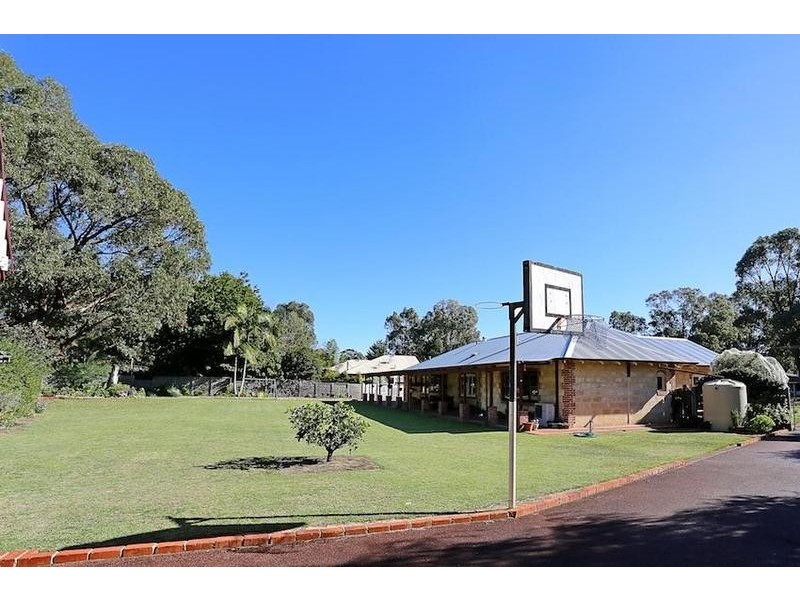 5 Navarre Row, Greenfields WA 6210