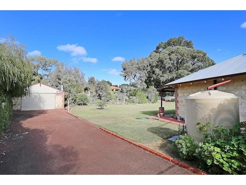 5 Navarre Row, Greenfields WA 6210
