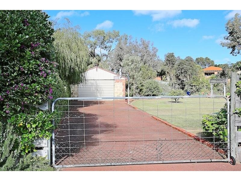 5 Navarre Row, Greenfields WA 6210