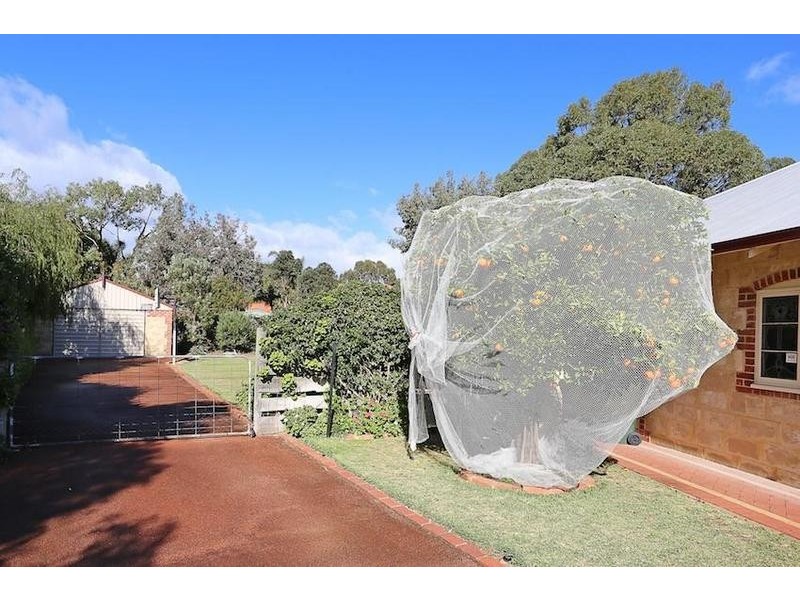 5 Navarre Row, Greenfields WA 6210