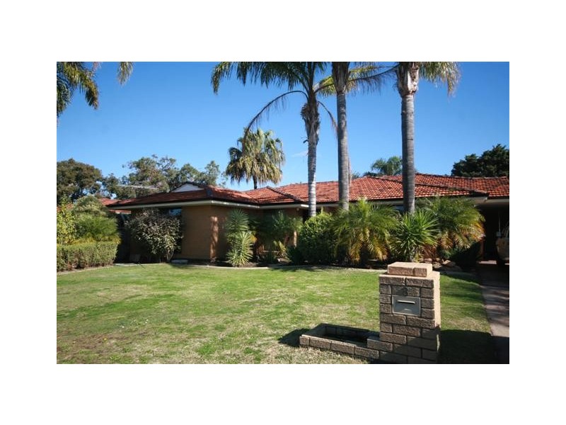 3 Arundel Drive, Halls Head WA 6210