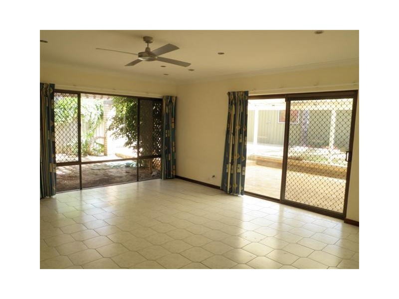 3 Arundel Drive, Halls Head WA 6210