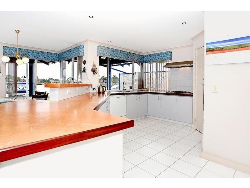 25 Warren Place, Dudley Park WA 6210