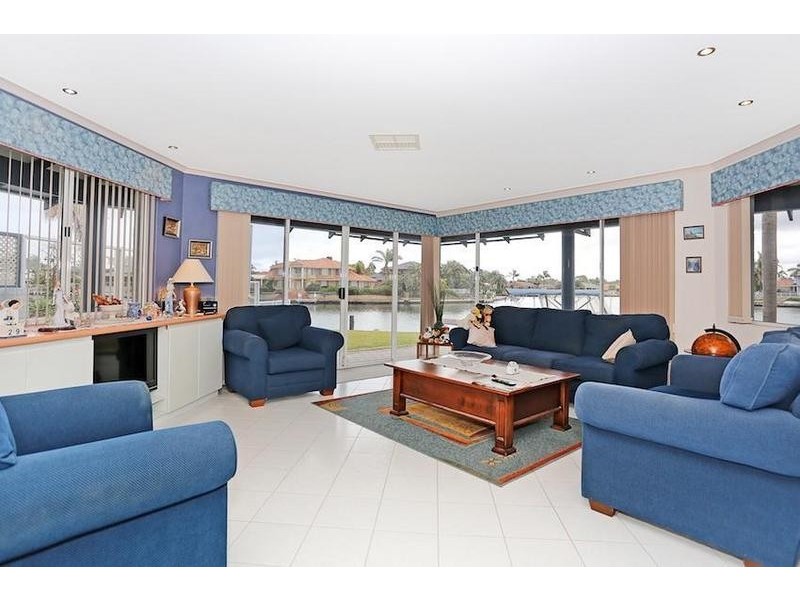 25 Warren Place, Dudley Park WA 6210