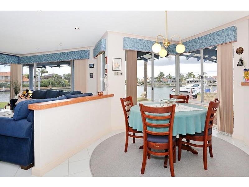 25 Warren Place, Dudley Park WA 6210