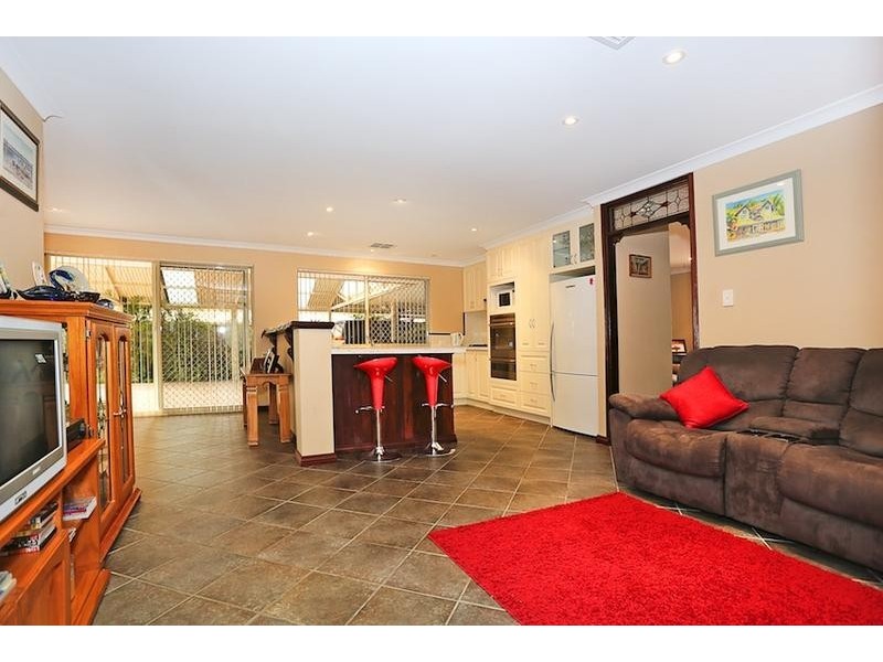 2 Olympus Rise, Greenfields WA 6210