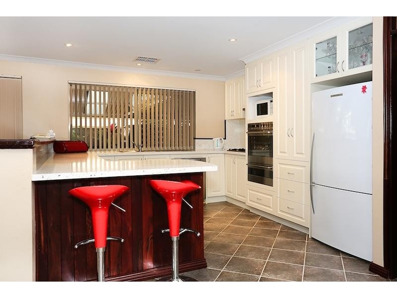 2 Olympus Rise, Greenfields WA 6210