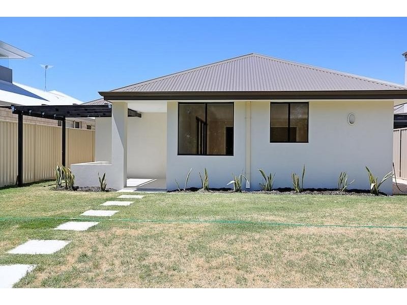 127 Darwin Terrace, Dudley Park WA 6210