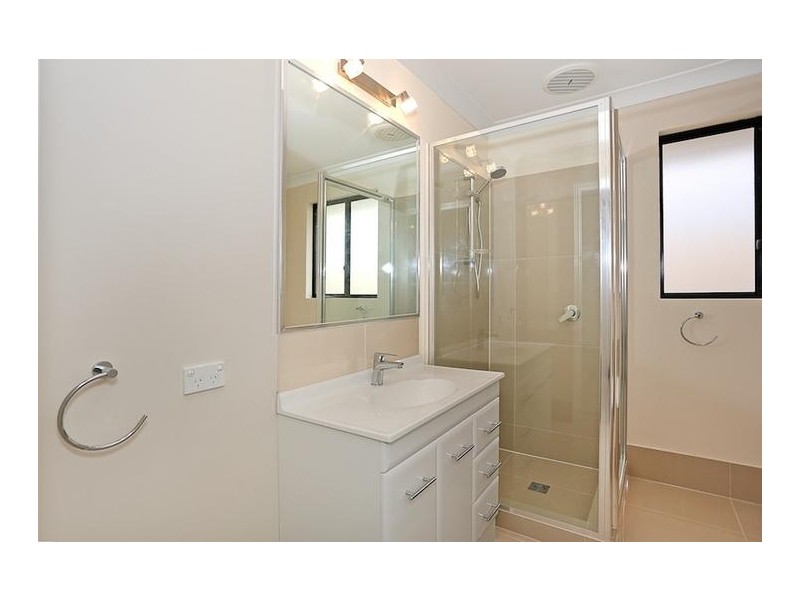 127 Darwin Terrace, Dudley Park WA 6210