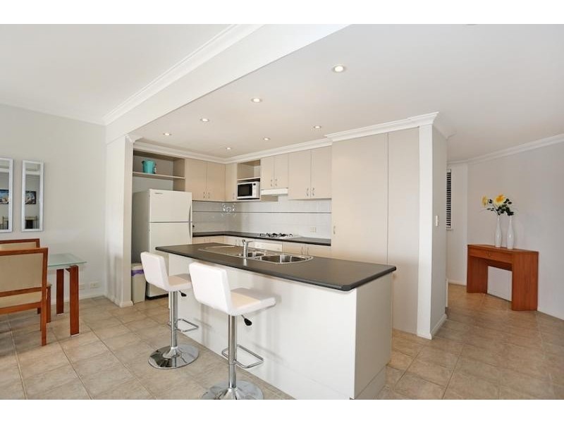 2/4 Port Quays, Wannanup WA 6210