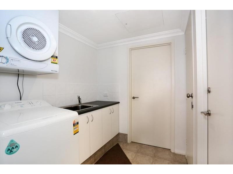 2/4 Port Quays, Wannanup WA 6210