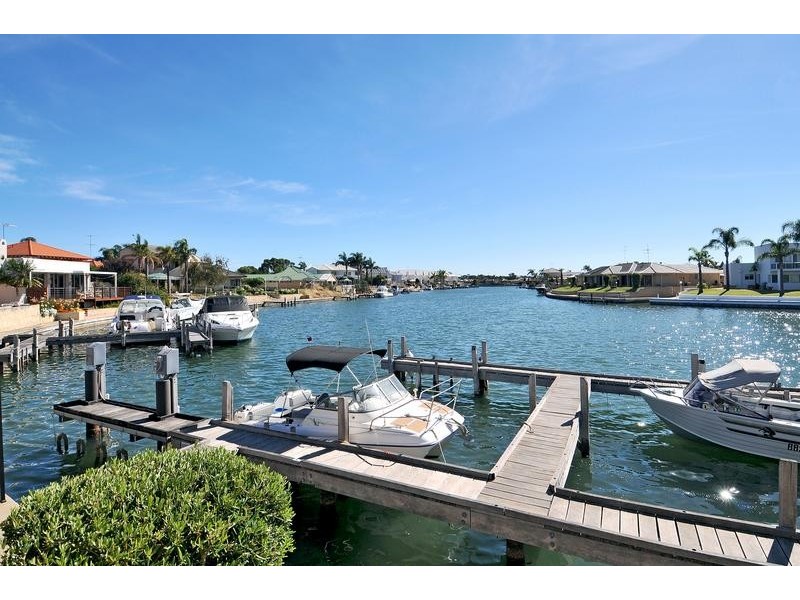 48 Waterside Drive, Dudley Park WA 6210