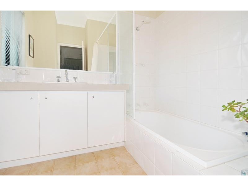 48 Waterside Drive, Dudley Park WA 6210