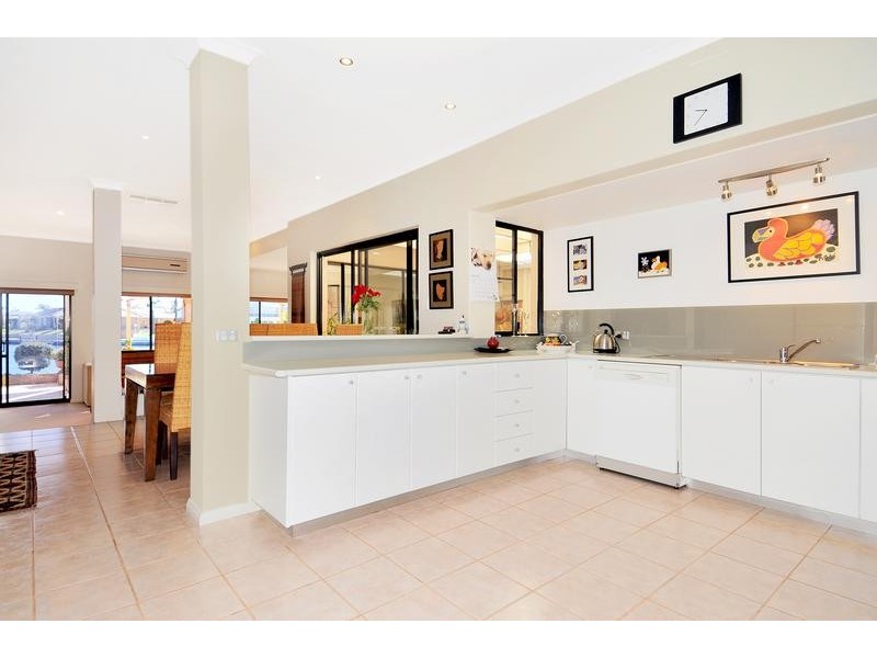 48 Waterside Drive, Dudley Park WA 6210