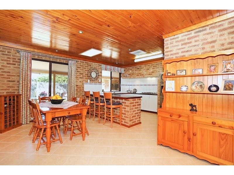 4 Talia Place, Dudley Park WA 6210