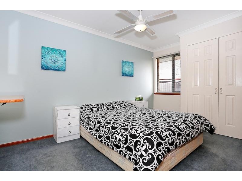 4 Talia Place, Dudley Park WA 6210