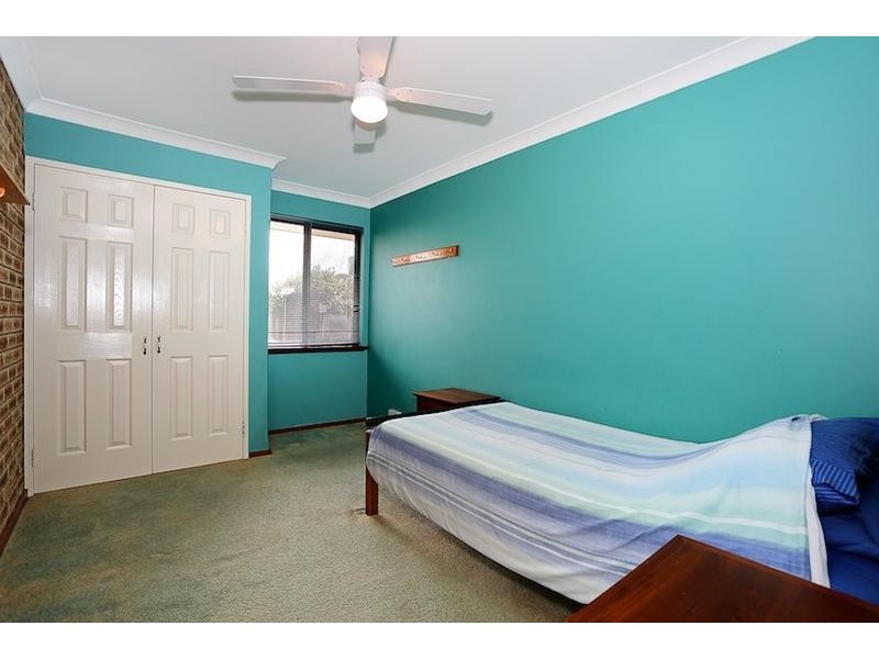 4 Talia Place, Dudley Park WA 6210