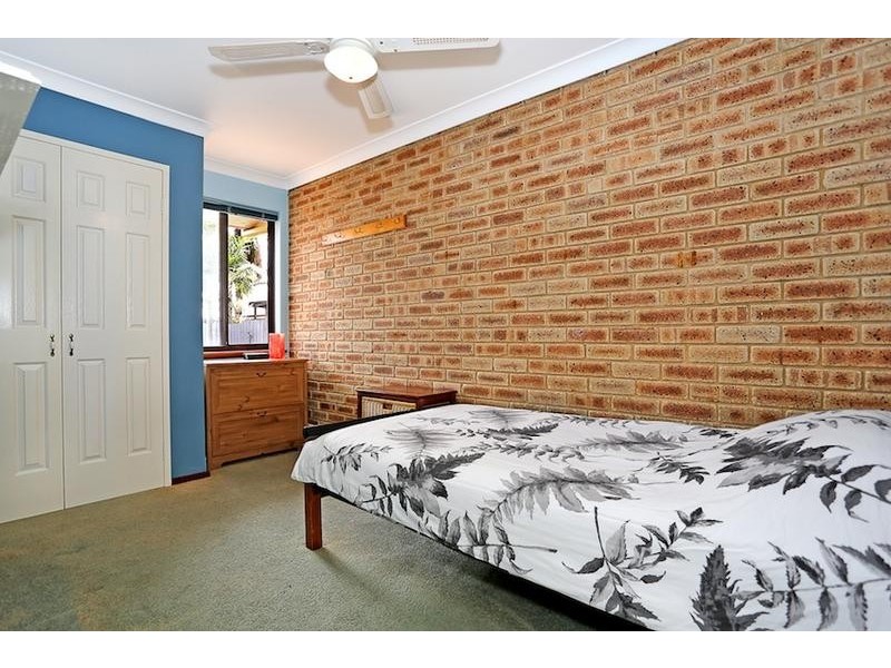 4 Talia Place, Dudley Park WA 6210