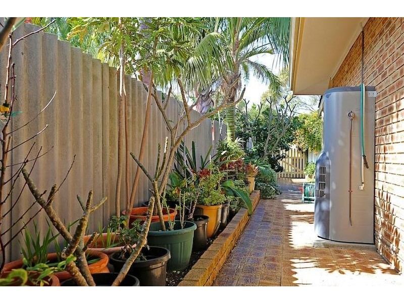 4 Talia Place, Dudley Park WA 6210