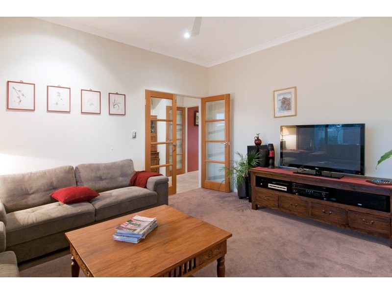 2 Nyari Court, Halls Head WA 6210