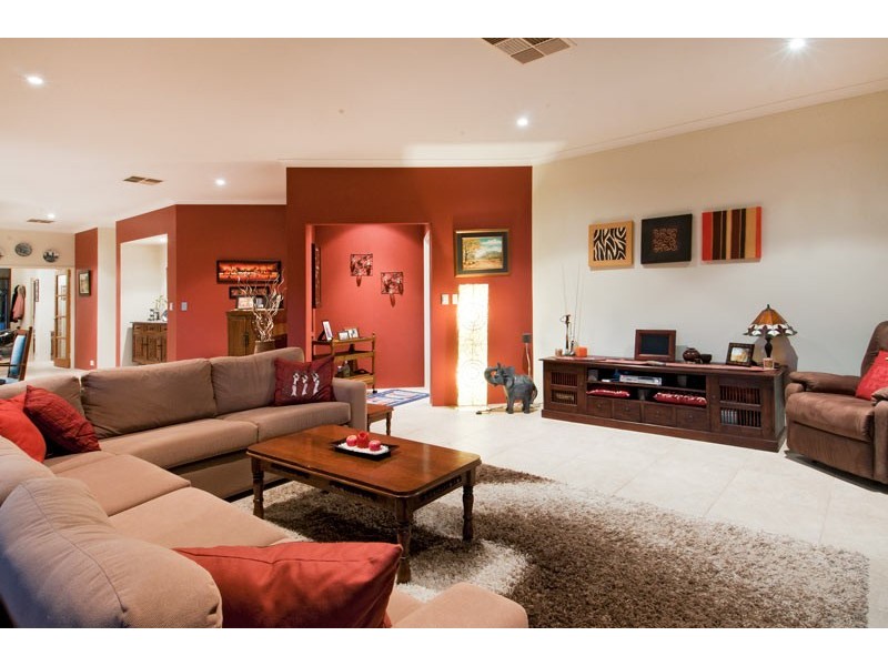 2 Nyari Court, Halls Head WA 6210