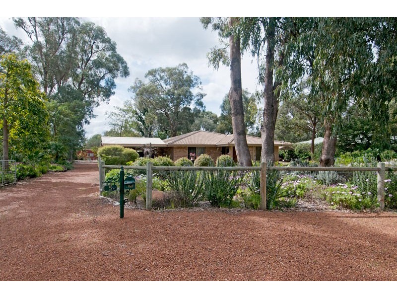 5 Bardoc Way, Greenfields WA 6210