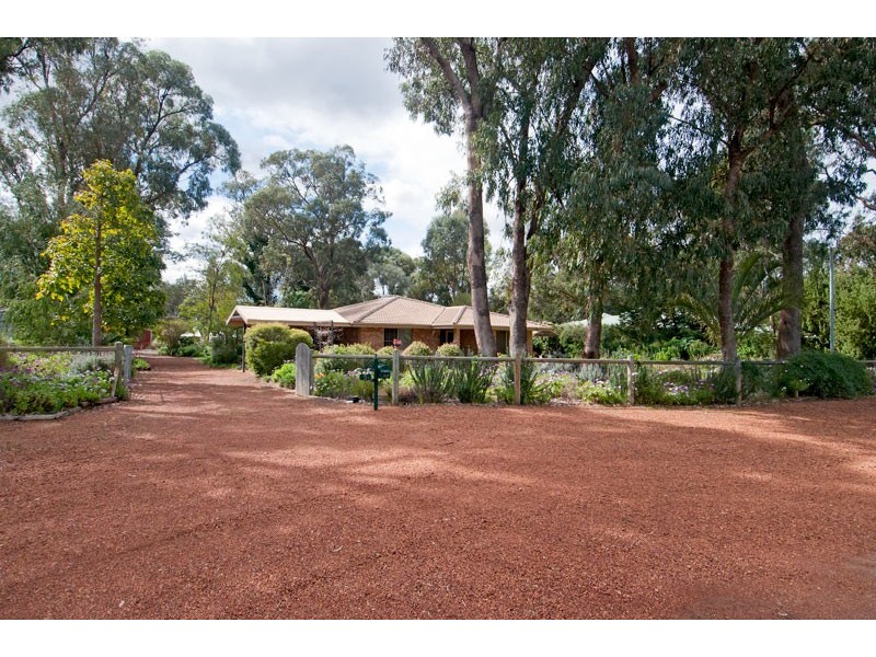 5 Bardoc Way, Greenfields WA 6210
