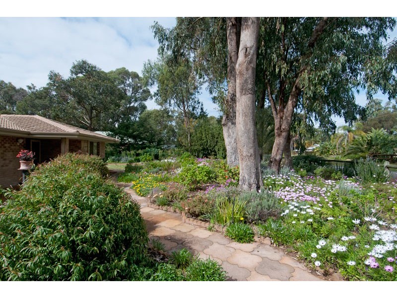 5 Bardoc Way, Greenfields WA 6210