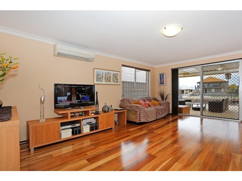 63 Allambi Way, South Yunderup WA 6208