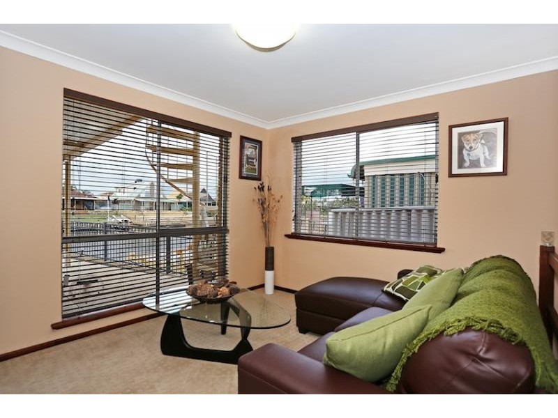 63 Allambi Way, South Yunderup WA 6208