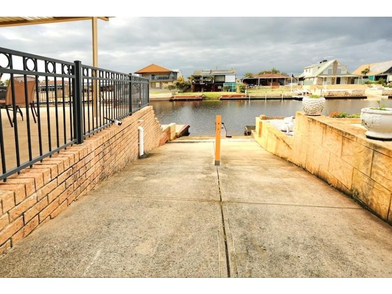 63 Allambi Way, South Yunderup WA 6208