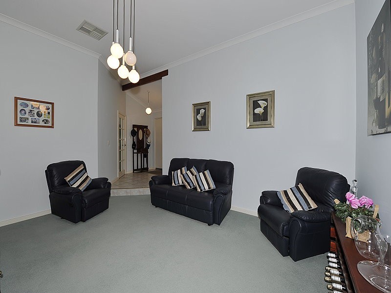 7 Haven Court, Silver Sands WA 6210