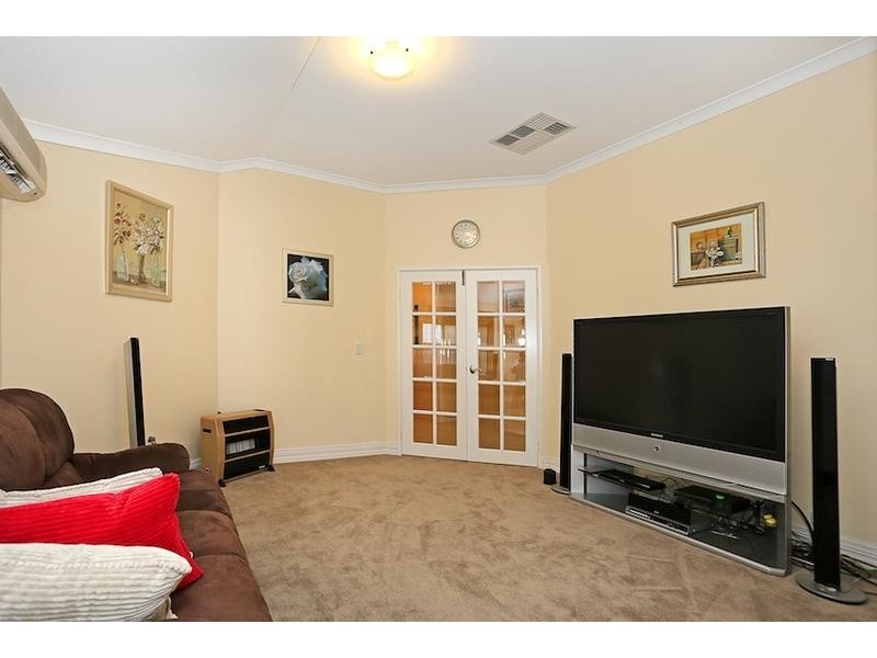 11 Fanning Way, Singleton WA 6175