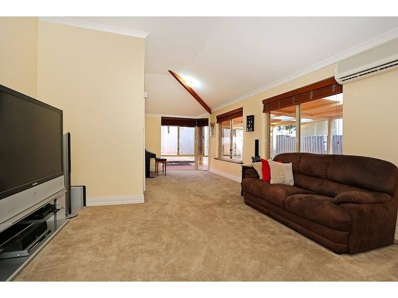 11 Fanning Way, Singleton WA 6175