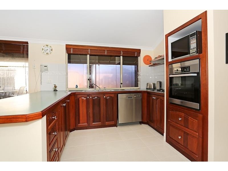 11 Fanning Way, Singleton WA 6175