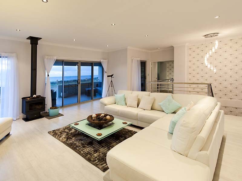 10 Shonae Pass, Halls Head WA 6210