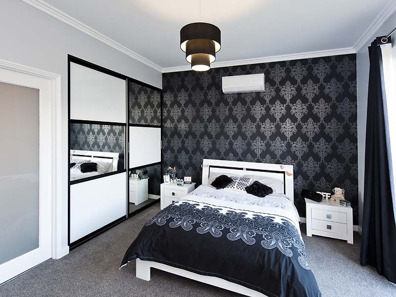 10 Shonae Pass, Halls Head WA 6210