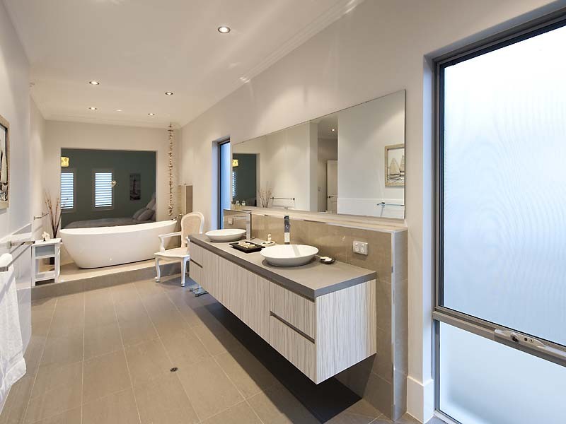 10 Shonae Pass, Halls Head WA 6210