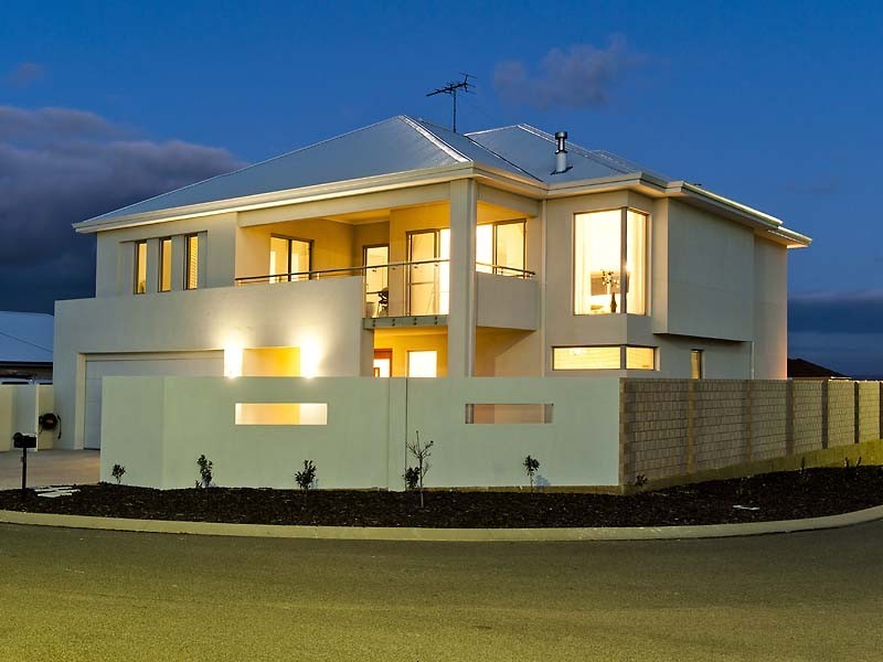 10 Shonae Pass, Halls Head WA 6210