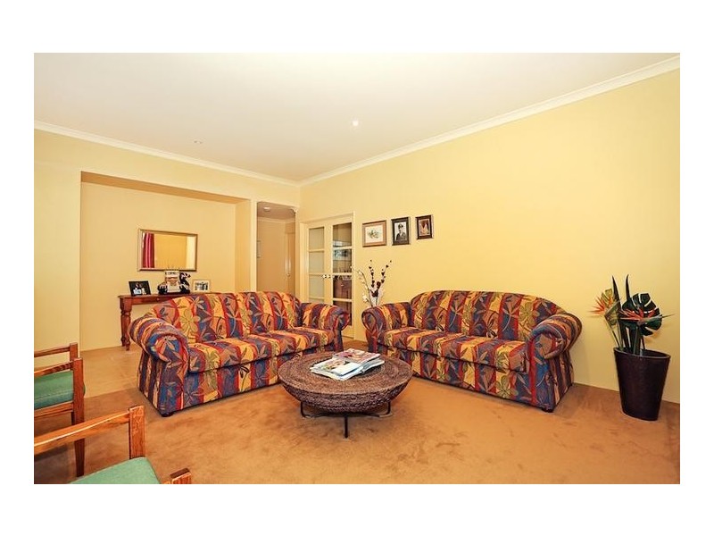 8 Leisure Way, Halls Head WA 6210