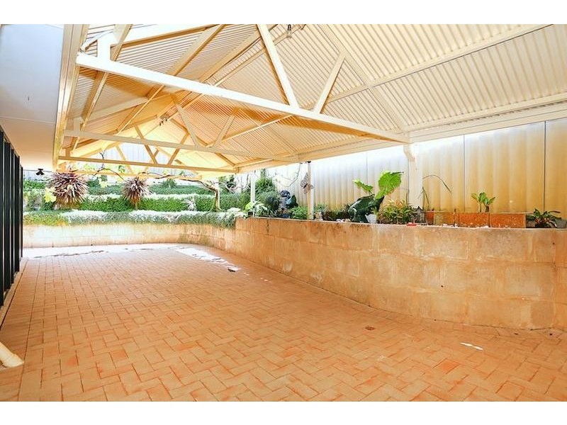 4 Wave Court, San Remo WA 6210