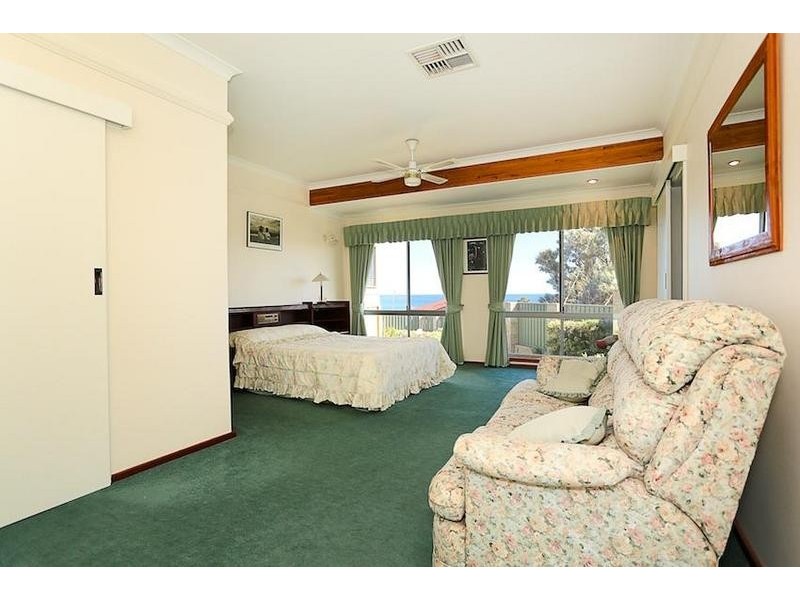 8 Sussex Place, Halls Head WA 6210