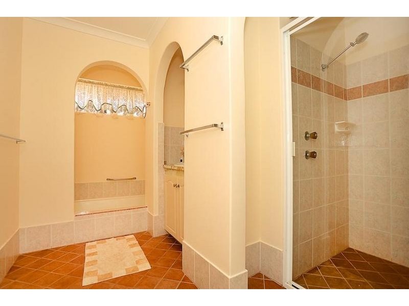 8 Sussex Place, Halls Head WA 6210