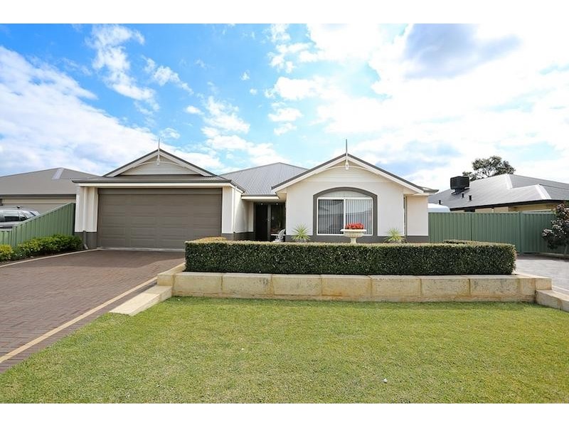 5 Bibbulmun Meander, Ravenswood WA 6208