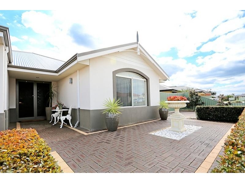 5 Bibbulmun Meander, Ravenswood WA 6208