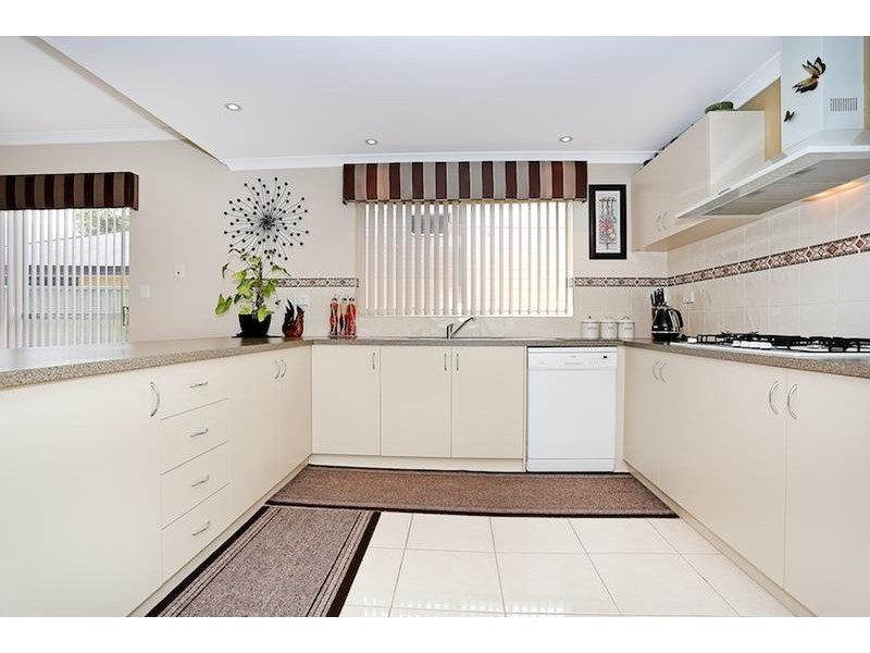 5 Bibbulmun Meander, Ravenswood WA 6208