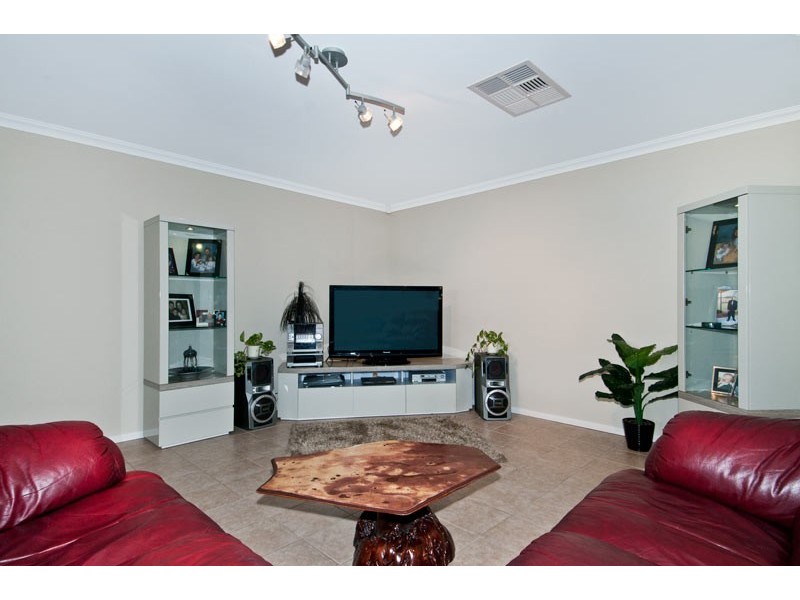 12 Campion Fairway, Lakelands WA 6180